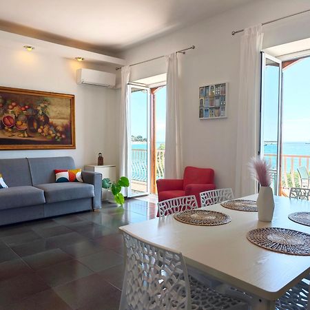 Super Panorama & Astonishing Apartment Seaview Giardini Naxos Exterior photo